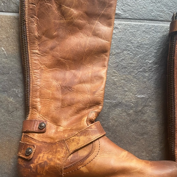 Frye Veronica Back Zip Cognac (brown) Boot size 9 - Picture 3 of 9